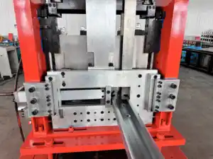 Più economico C Z Purlin Forming Machine Steel Frame Steel C U Z W L Shape CZ Purlin Profile Channel Making Roll Forming Machine