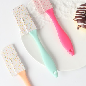 Set di Spatole in Silicone da 19cm, Antiaderenti, Flessibili, Resistenti alle Alte Temperature, Grado Alimentare, Raschietto per Torte, Utensile per Mescolare Crema e Pasticceria - Product Image 2