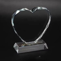 Trophée en cristal personnalisé de haute qualité avec impression UV en forme de cœur, gravure au laser pour cérémonie de remise des prix, design minimaliste