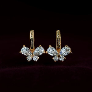 Pendientes de Mariposa Tipo Huggie con Cristales y Diamantes de Imitación, Chapados en Oro de 18K, para Uso Diario, de Lujo para Mujer - Product Image 2