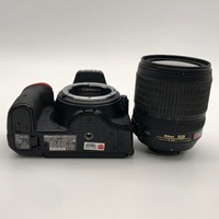 Fotocamera DSLR Nikon D5500 Usata con Obiettivo 18-105mm VR, 24.2MP, Touch Screen, WiFi, Qualità Premium Ricondizionata per Rivendita