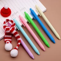Stylos en plastique avec revêtement en caoutchouc en vrac-Stylo à bille multicolore avec logo imprimé personnalisé rétractable OEM pour fournitures de papeterie bon marché