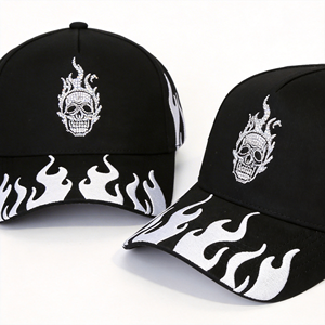 Gorra de Béisbol de Alta Calidad con 5 Paneles, Bordado de Calavera, Diseño Personalizado con Llamas y Pedrería - Product Image 4
