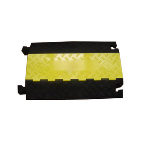 SH20-3B Nuovo Passacavo Flessibile Giallo a 3 Canali, Copertura Temporanea per Pavimenti, Protezione Cavi <span class=keywords><strong>in</strong></span> PVC - Product Image 3