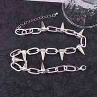 Collier chaînes mode pour femme en alliage de zinc, style punk de fête, avec pendentifs pointus, triangle, noir, blanc, couleur K Gun, design géométrique multi-niveaux