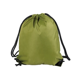 Bán buôn 210D polyester dây kéo Ba lô thể thao ngoài trời không thấm nước Ba lô với in logo và mô hình phim hoạt hình - Product Image 1