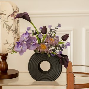 Arrangement d'orchidées Phalaenopsis artificielles violettes en soie, vase de fleurs, décoration de bureau, décoration de salon - Product Image 1