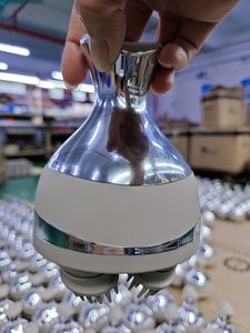 Lujo impermeable recargable eléctrico oro nuevo masajeador de cabeza inalámbrico un botón fácil uso masajeador de cuero cabelludo - Product Image 3