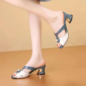 Nouvelles Sandales Talon Bloc Style Rétro Xuanhui avec Perles Luxe Creuses et Bout Ouvert - Product Image 5