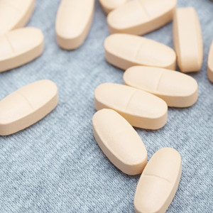 อาหารเสริมแคลเซียมแมกนีเซียมที่มีวิตามิน D3แท็บเล็ตอาหารเสริมกระดูกและฟันที่แข็งแรงได้รับการรับรองมาตรฐาน GMP - Product Image 2