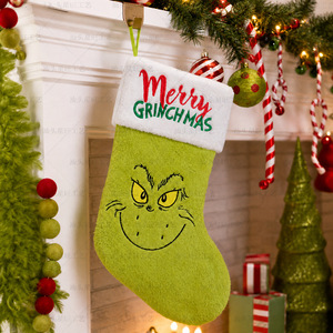 Calcetines navideños transfronterizos más vendidos: Calcetines de Navidad de peluche bordados con <span class=keywords><strong>Merry</strong></span> <span class=keywords><strong>Grinchmas</strong></span>, colgantes decorativos - Product Image 3
