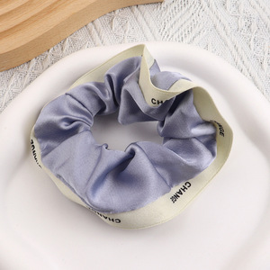 Bphne mejor selección personalizada marcas famosas Malla tela letra blanco y negro pelo Scrunchie - Product Image 6