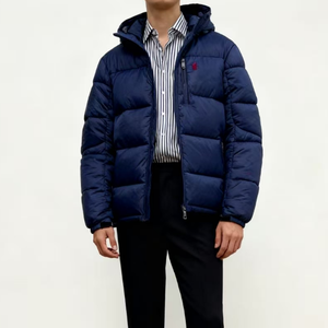 Abrigo Acolchado Ralf London Star Decoded 2025 con Capucha y Logotipo Bordado para Hombre - GRIS - Product Image 3