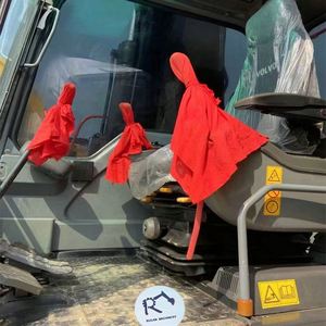Excavatrice sur chenilles d'occasion Volvo EC240 EC210 EC140 / Excavatrice Volvo 240 d'origine, machines de construction d'occasion en promotion - Product Image 4