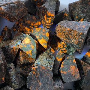 Mineral de meditación curativa Natural Yooperlites Piedra en bruto bajo cristal brillante ultravioleta crudo para sala de jardín fengshui - Product Image 3