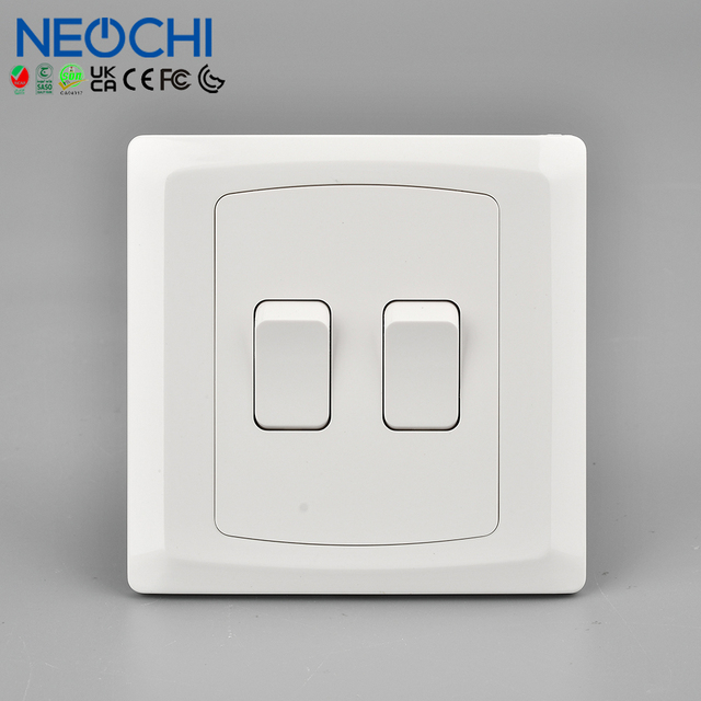 Factory Price Pc British Standard Home Office Use Electric Power 2 Gang 1/2 Way Wall Switches with High Quality