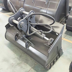Godet de pelle rétrocaveuse en V compatible avec les excavatrices multi-tonnes - Product Image 1