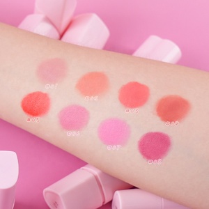 Blush Vegano all'Ingrosso ad Alta Pigmentazione con Logo Personalizzato, Stick di Blush in Crema a Forma di Cuore Rosa Chiaro - Product Image 3