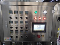 Machines de remplissage automatiques pneumatiques pour le miel, machine de scellage et d'emballage de tasses à cuillère pour l'emballage de boissons en papier d'aluminium