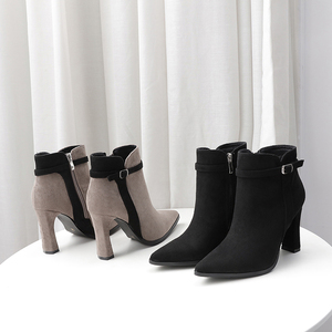 Botines de tacón grueso de ante suave con punta en pico, cremallera lateral y estilo con cinturón para mujer - Product Image 5