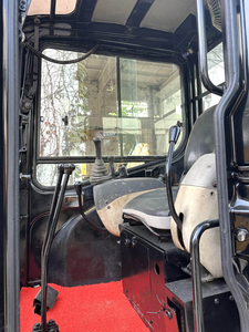 Mini-excavatrice CAT305.5E2 d'occasion, 2022, peinture d'origine, 410 heures, état impeccable, spécialisée pour la construction et autres projets - Product Image 3