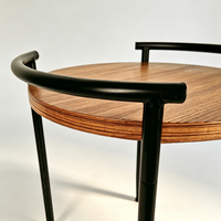 Table console ronde avec plateau en bois, structure en métal noir, design moderne style ferme, idéale pour appartement, salon, chambre