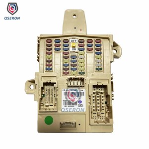 Boîtier de fusibles 91950-2W520 91950-2W510 pour <span class=keywords><strong>Hyundai</strong></span> <span class=keywords><strong>Santa</strong></span> <span class=keywords><strong>Fe</strong></span> IX45 919502W520 919502W510 - Product Image 1