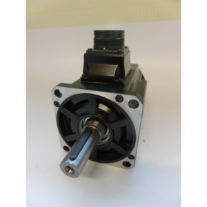 Nuevo Servomotor de CA Serie 1S R88M-1L75030C 750W 1 HP 400Vac 3000RPM con Encoder Absoluto y Montaje de Brida para Automatización Industrial - Product Image 1