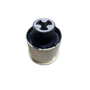 Douille d'essieu arrière en caoutchouc 1J0501541C 1J0501541B 6R0501541A 6R0501541B pour Audi A1 A3 TT VW Beetle Golf 1999-2006 - Product Image 4