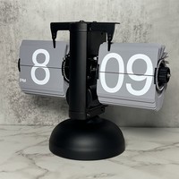 Horloge de bureau européenne créative rétro à page rabattable Horloge de table mécanique automatique pour la décoration intérieure Horloges de bureau et de table