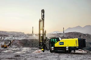 エピロック パワーロック D60 高効率クローラ式DTH一体型採掘用岩石掘削リグマシン 110-178mm掘削 - Product Image 6