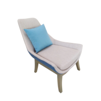 Fauteuil d'appoint ergonomique nordique rembourré à dossier haut avec structure en bois pour appartement, hôtel, villa, chambre d'hôtes de complexe hôtelier