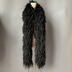 Commercio all'ingrosso <span class=keywords><strong>bianco</strong></span> e nero 15-20 cm 10 Ply piuma di struzzo Boa per vestiti da festa decorazione tessuto piuma abito di pizzo - Product Image 4