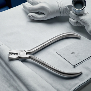 Alicates perforadores de presa de goma Manual de alta calidad para instrumentos quirúrgicos dentales Equipos de Odontología - Product Image 2