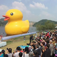 Publicité géant jaune énorme canard jaune gonflable canard en caoutchouc gonflable dans le lac ou la terre pour la propagande