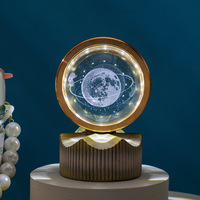 Lampe de nuit sphérique en cristal gravée en 3D, style moderne minimaliste, avec éclairage d'ambiance, cadeau d'anniversaire idéal et décoration de bureau à domicile