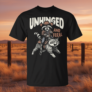 Camiseta vintage estilo vaquero del oeste con diseño de mapache salvaje y desenfrenado - Product Image 3