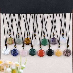 天然水晶ペンダント ローズクォーツ タイガーアイ アメジスト ラピスラズリ 六角形 ボヘミアン 記念日 ロープネックレス 日常使い - Product Image 4
