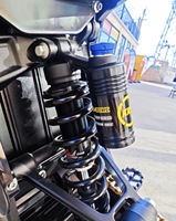 Plateforme de moto XE PRO S Enduro pour la conduite tout-terrain récréative, performances supérieures à la Sur-Ron Ultra Bee.