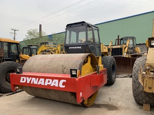 Compacteur routier Dynapac CA25D d'occasion, modèle 2010, moteur essence, rouleau à double tambour, pas cher à vendre à Shanghai - Product Image 2