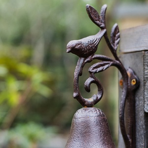 Campana de Hierro Forjado Estilo Europeo con Diseño de Flores y Pájaros, Campana Vintage de Manivela para Jardín, Decoración de Pared, Adorno para Puerta - Product Image 4