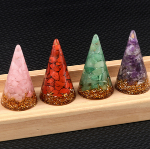 Venta al por mayor de conos de resina con chips de amatista <span class=keywords><strong>natural</strong></span>, adorno de geoda de cristal de aguamarina, soporte para anillos de decoración de escritorio para el hogar y la oficina - Product Image 3
