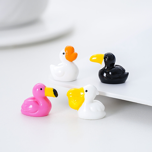 Figurines de flamants roses miniatures mignonnes en résine artistique peintes à la main en 3D, décorations pour gâteaux, paysages de jardin, aquariums, artisanat DIY - Product Image 3