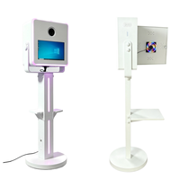 Machine de photomaton personnalisée avec écran tactile de 15,6 pouces, appareil photo reflex numérique, coque en métal, populaire et tendance, pour mariages et fêtes