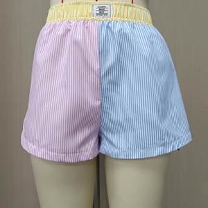 กางเกงขาสั้นลายทางสำหรับผู้หญิงกางเกงลำลองสำหรับฤดูร้อนกางเกงขาสั้นเอวสูงยืดตรงตรงสีเข้าคู่กับกางเกงทรงหลวม - Product Image 1