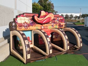 Jeu de carnaval western 3 en 1, jeu de carnaval gonflable sur le thème du western - Product Image 3