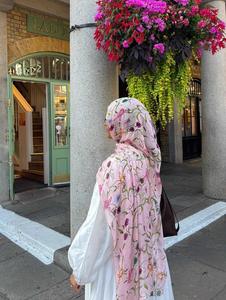 ผ้าคลุมศีรษะมุสลิมแบบเจอร์ซีย์ผ้าฝ้ายพรีเมียมลายพิมพ์หรูหรา รุ่นใหม่ล่าสุด ปี 2026 ผ้าคลุมไหล่สำหรับผู้หญิง ฤดูใบไม้ผลิ ฤดูร้อน - Product Image 3