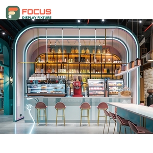 Comptoir de service café personnalisé avec caisse intégrée, étagère de boulangerie et présentoir en chêne pour café - Product Image 6