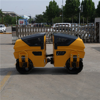 Compacteur vibrant hydraulique complet avec moteur diesel Kubota, télécommande sans fil, capacité de 1300 kg, pour travaux de terrassement