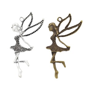 Pendentif Fée Ailée sur la pointe des pieds en alliage d'argent antique avec breloque aile texturée pour épingle à cheveux de demoiselle d'honneur - Product Image 1